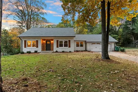 1252 Kingsview Cir SE, Smyrna, GA 30080