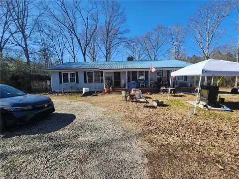 549 W Milner Rd, Concord, GA 30206