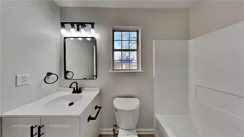 Bath - 2865 Preston Dr, Rex, GA 30273 photo 2 of 3