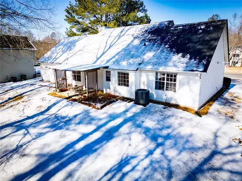 95 Brandon Dr, Covington, GA 30016 photo 3