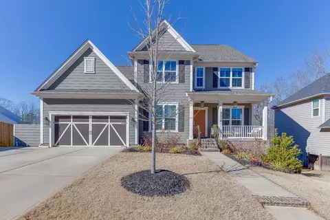 7318 Shady Tree Ct, Hoschton, GA 30548