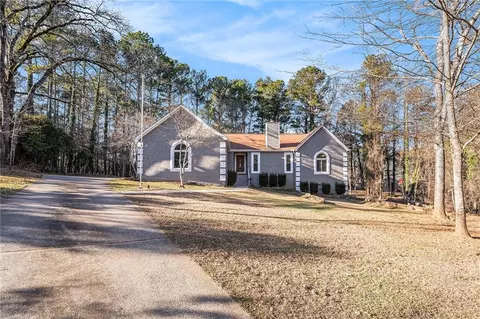 115 Forest Lake Ct, Fayetteville, GA 30215