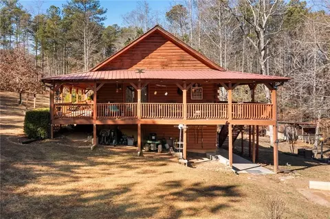 32 Vineyard Rd, Dallas, GA 30132