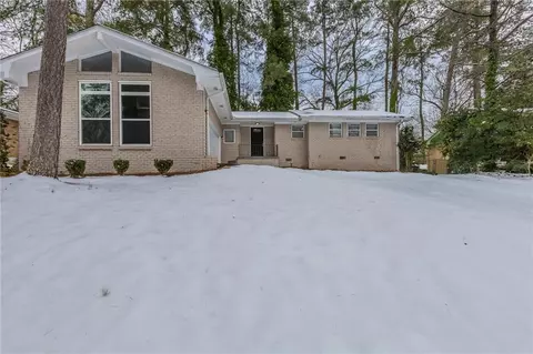 2500 Glenrock Dr, Decatur, GA 30032