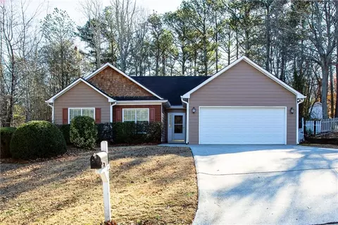 1700 Hampton Walk Dr, Hoschton, GA 30548