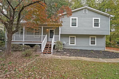 1022 Hicksmil Dr SW, Marietta, GA 30060