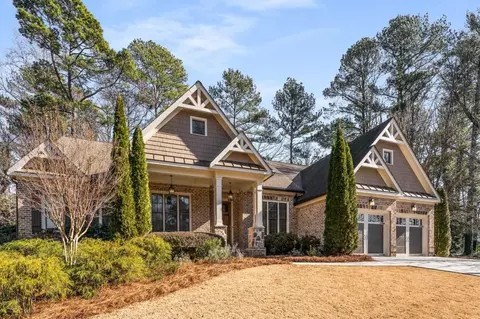 5905 Kayron Dr, Atlanta, GA 30328