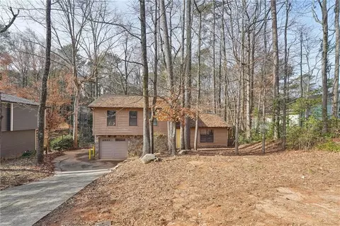 1482 Kings Ridge Dr, Norcross, GA 30093