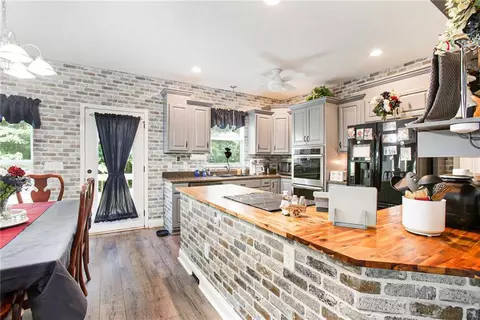 Kitchen - 900 Cass Pine Log Rd, Rydal, GA 30171 photo 2 of 4