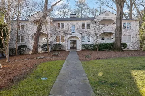 51 Peachtree Memorial Dr NW #4, Atlanta, GA 30309