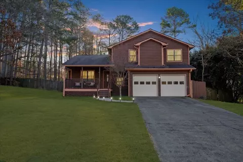 1907 Kelvin Dr, Lawrenceville, GA 30043