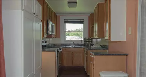 116 Pine Ave, Commerce, GA 30529 photo 2