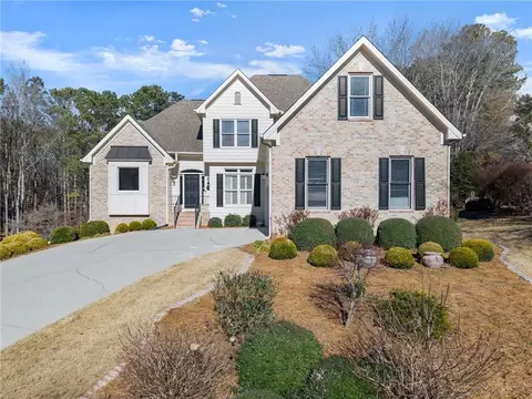 2815 Windrush Dr, Buford, GA 30518