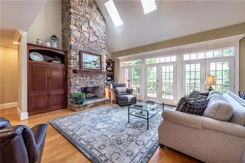 Living - 263 E Boling Rd, Jasper, GA 30143 photo 2 of 6