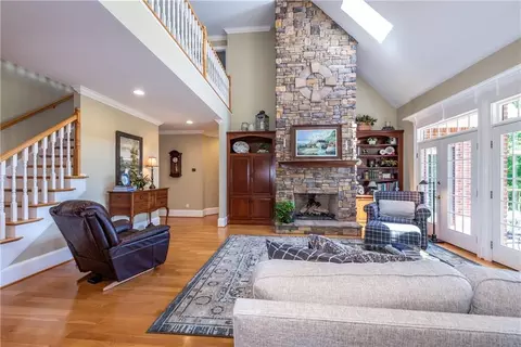 Living - 263 E Boling Rd, Jasper, GA 30143 photo 4 of 6