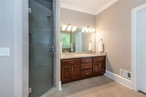 Bath - 263 E Boling Rd, Jasper, GA 30143 photo 1 of 7