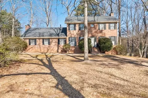 140 Sandy Dr, Stockbridge, GA 30281