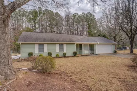 30 Oakbrook Ct, Covington, GA 30016
