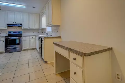 30 Oakbrook Ct, Covington, GA 30016 photo 13