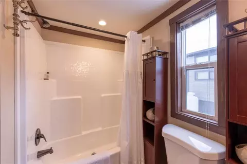 Bath - 167 Mountain Meadows Cir, Morganton, GA 30560 photo 2 of 2