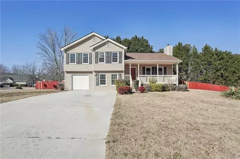 4354 Fiddlers Bnd, Loganville, GA 30052