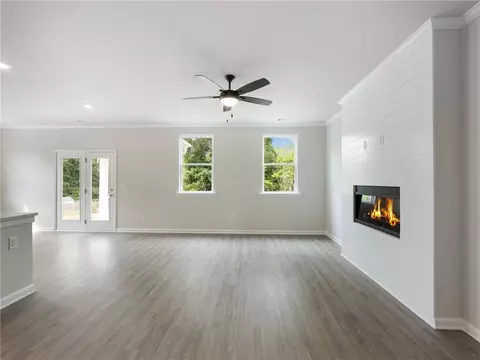 Living - 85 Williamson St, Winder, GA 30680 photo 1 of 5