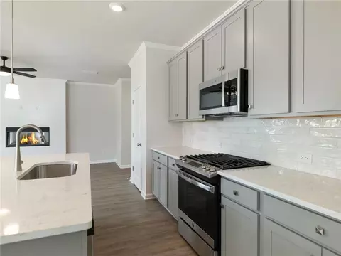 Kitchen - 85 Williamson St, Winder, GA 30680 photo 5 of 7