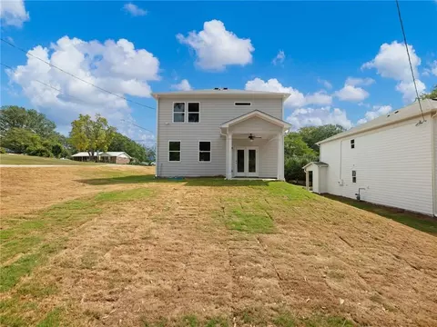 Exterior - 85 Williamson St, Winder, GA 30680 photo 4 of 13