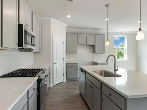 Kitchen - 85 Williamson St, Winder, GA 30680 photo 6 of 7
