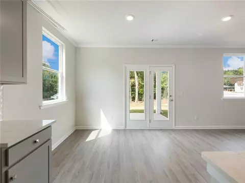 Living - 85 Williamson St, Winder, GA 30680 photo 4 of 5