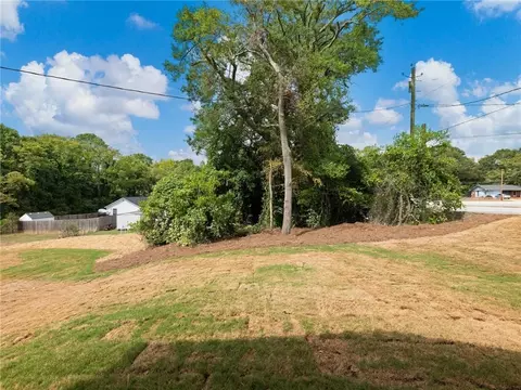 Exterior - 85 Williamson St, Winder, GA 30680 photo 3 of 13