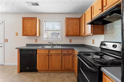 1420 Hill St, Comer, GA 30629 photo 10