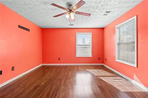 1420 Hill St, Comer, GA 30629 photo 3