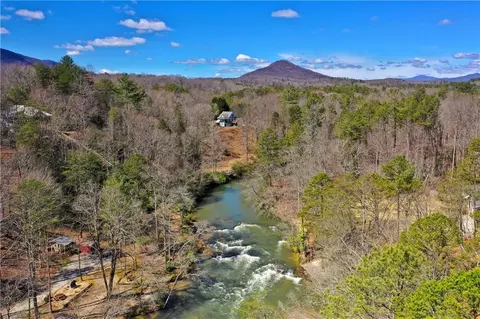 452 River Forest Run, Cleveland, GA 30528