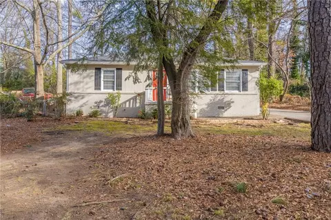 667 Steve Dr SW, Atlanta, GA 30315