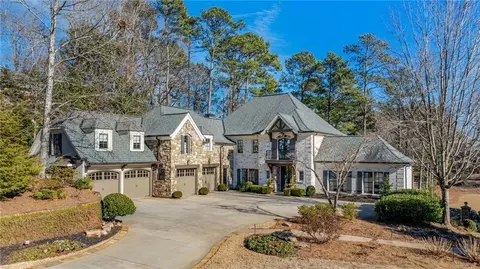 571 Glen Eagles Cir SE, Marietta, GA 30067