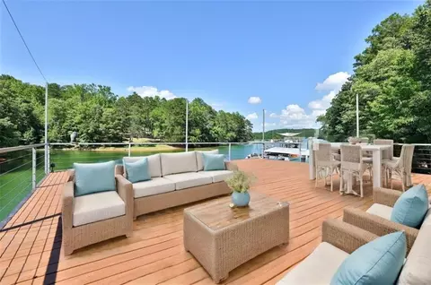 8865 Knoll Dr Ext, Gainesville, GA 30506