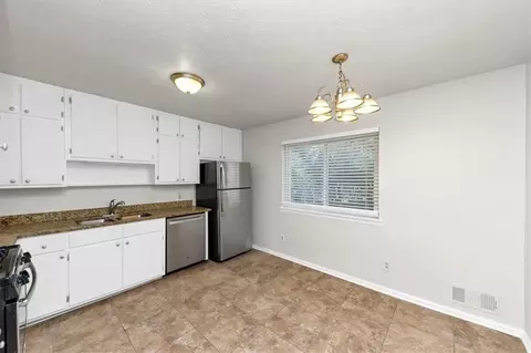 1450 Tudor Pl, Grayson, GA 30017 photo 9