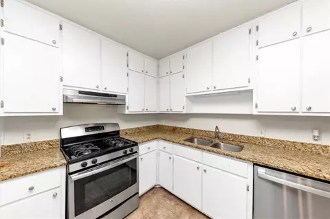1450 Tudor Pl, Grayson, GA 30017 photo 12