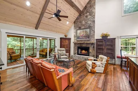 106 Dockside Dr, Clarkesville, GA 30523 photo 4