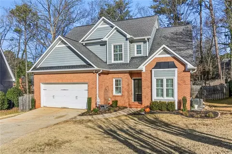3075 Ivey Oaks Ln, Roswell, GA 30076