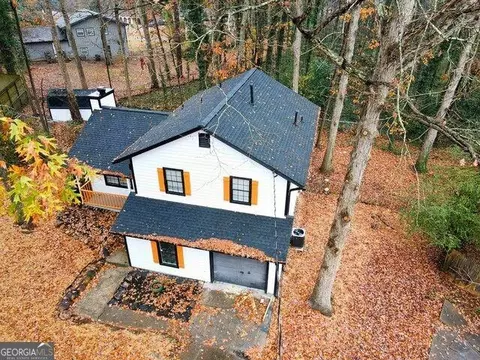 5211 Mountain Village Ct, Stone Mountain, GA 30083