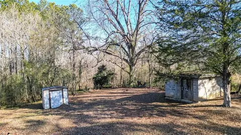 4174 Apache Dr SE, Acworth, GA 30102
