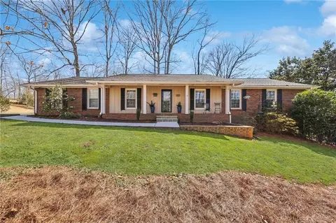 3660 Hickory Cir SE, Smyrna, GA 30080