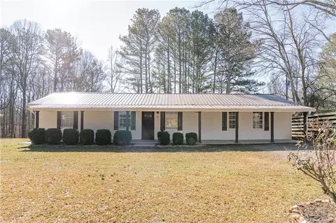 39 Lake Dr, Bowdon, GA 30108
