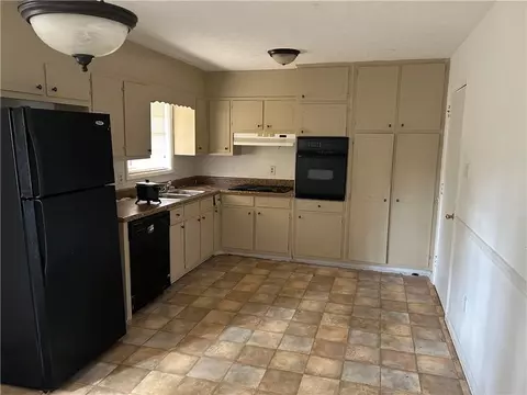 Kitchen - 1473 Brownleaf Dr, Jonesboro, GA 30236 photo 2 of 2