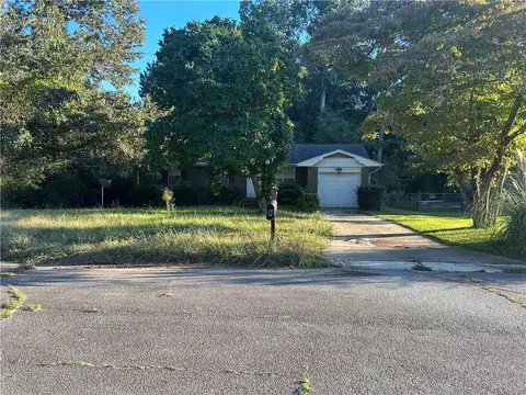 Exterior - 1473 Brownleaf Dr, Jonesboro, GA 30236 photo 2 of 6