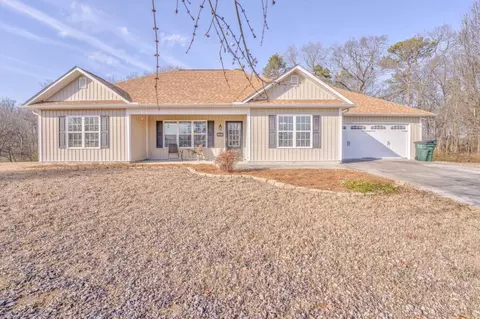 270 Erica Ln, Calhoun, GA 30701