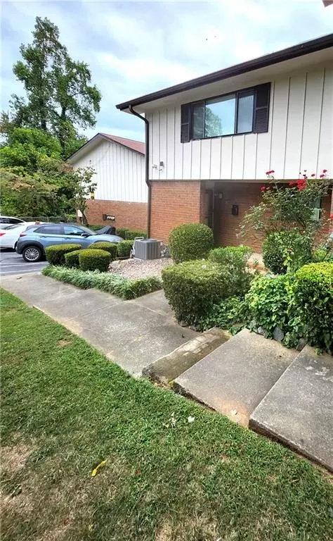 2501 Bradford Sq, Atlanta, GA 30345