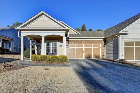 6127 Longleaf Dr, Hoschton, GA 30548